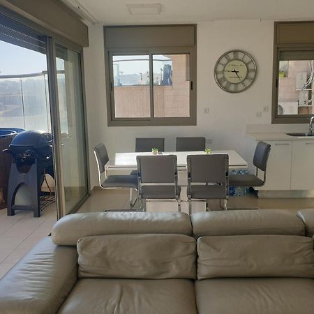 Top-Luxury Exclusive Аpt With Jacuzzi In Front Of The Sea Eilat Exterior foto
